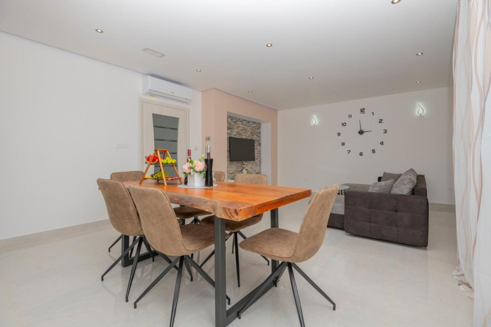 Apartments Radeljic Подстрана Номер фото